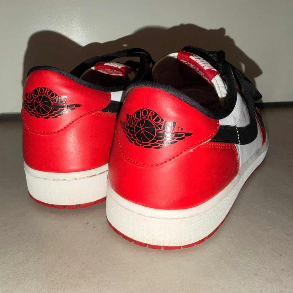 Air Jordan 1 Retro Low OG Chicago Mens 16 Red White Black 705329-600 2016 Clean